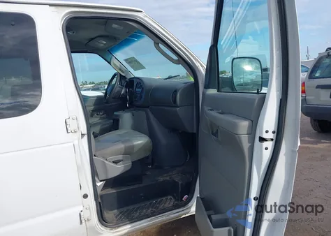 2008 Ford E-350 Super Duty Xl/Xlt z USA, uszkodzony, nr VIN 1FBSS31L78DA10269